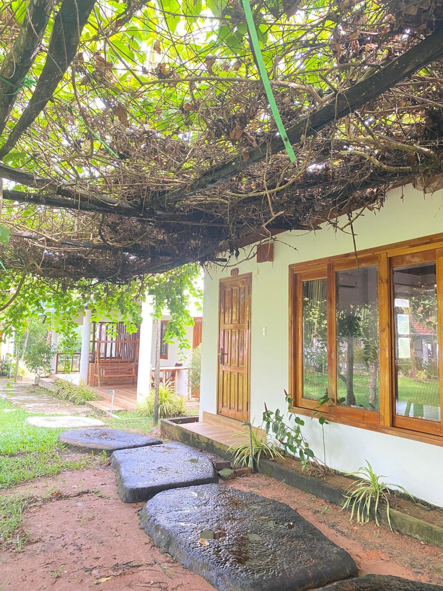 Y Nghia Bungalow Ong Lang Фукуок Екстер'єр фото