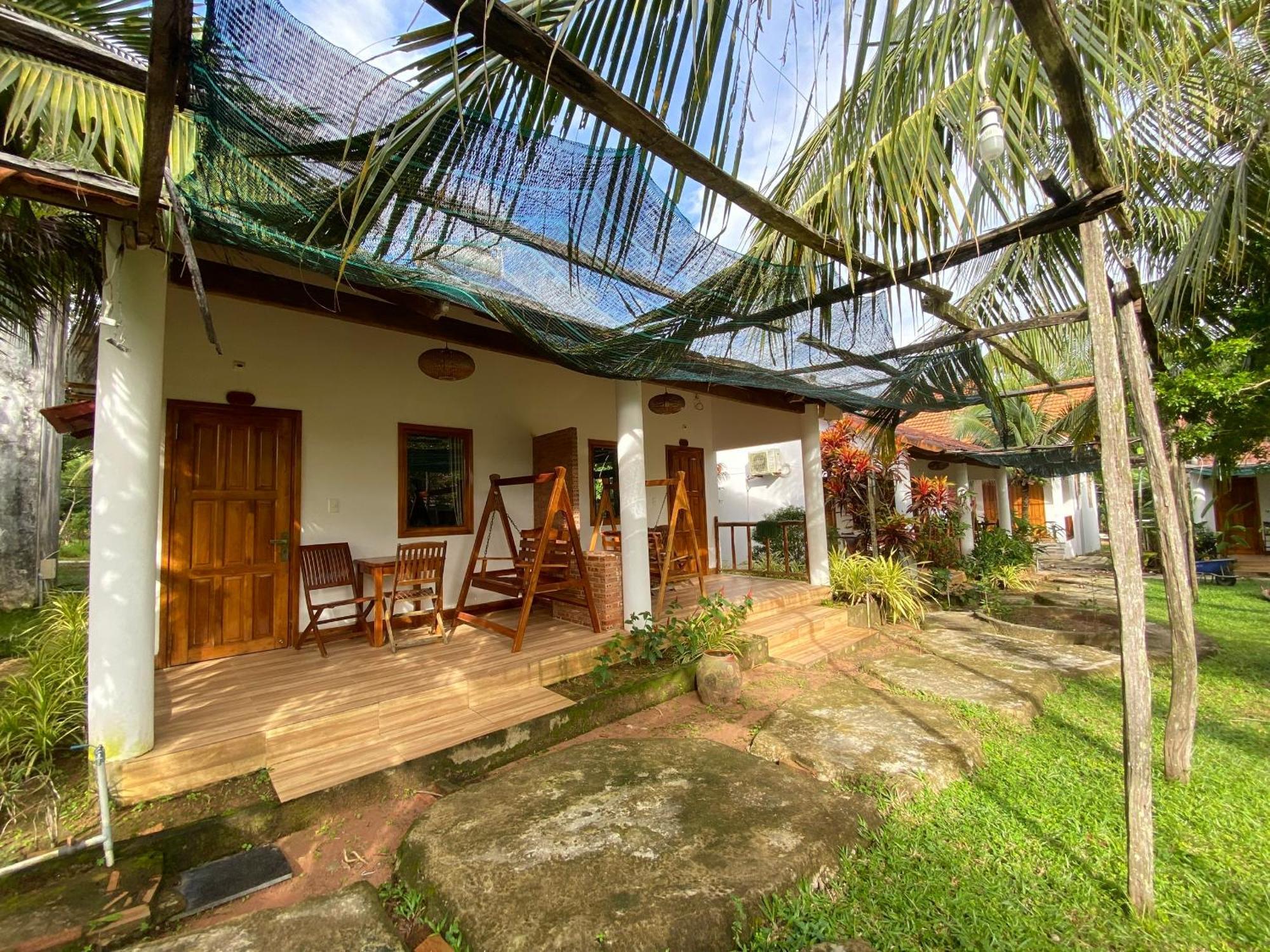 Y Nghia Bungalow Ong Lang Фукуок Екстер'єр фото