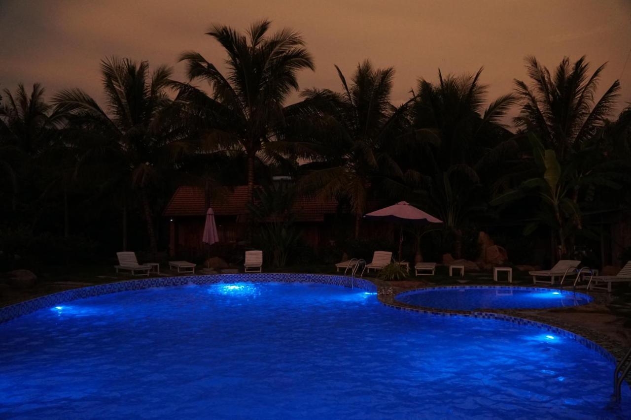 Y Nghia Bungalow Ong Lang Фукуок Екстер'єр фото